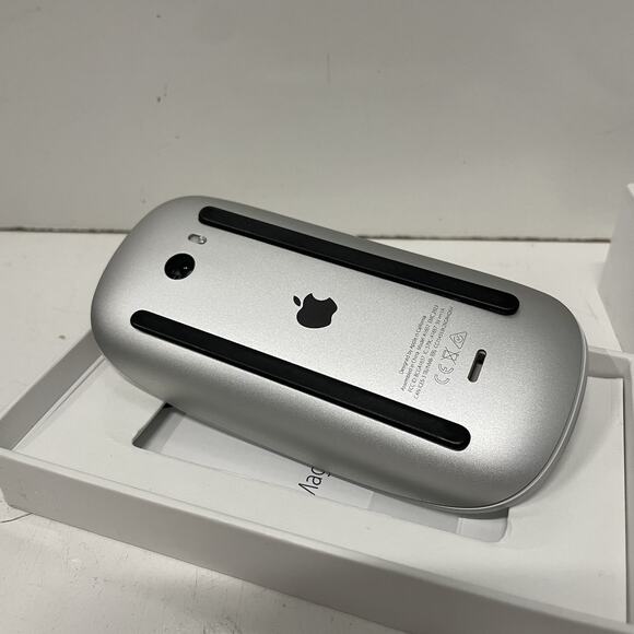 Apple Mac Magic Mouse Model A1657 Bluetooth, Wireless, White - TESTED WORKS - Picture 4 of 6